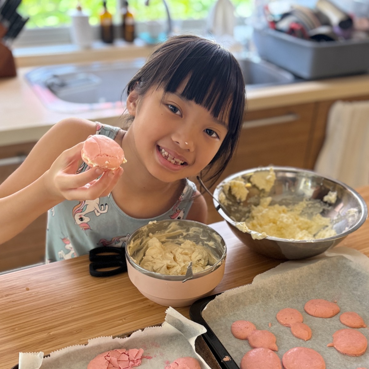 Sophie baking macarons 1